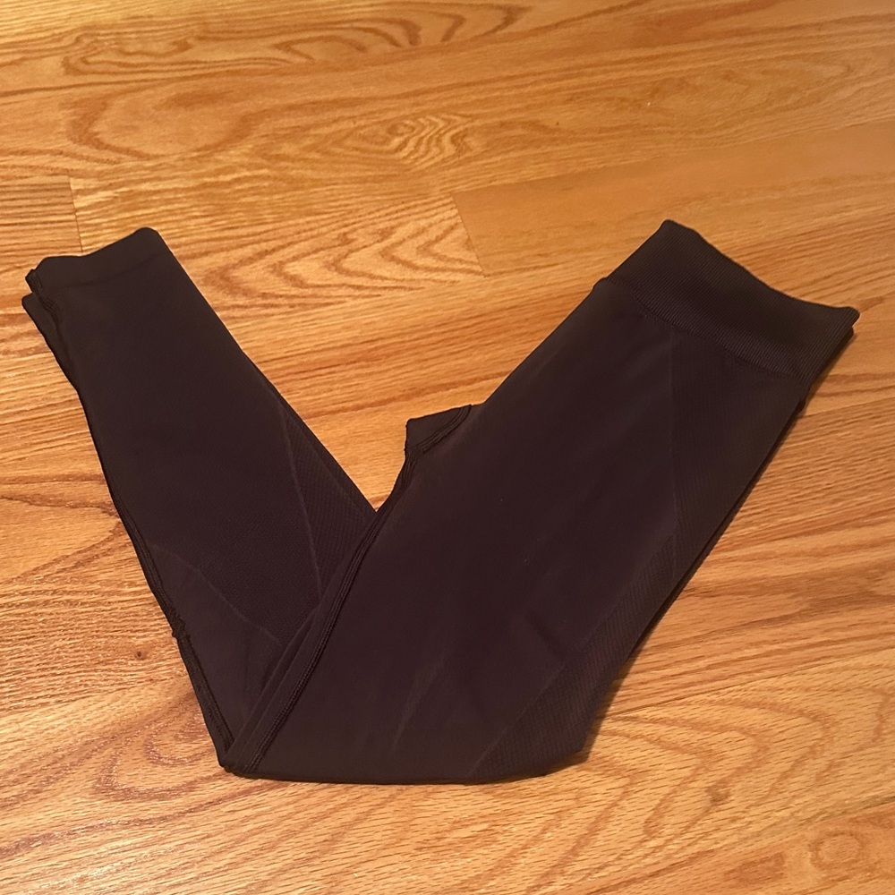 Lululemon Get Low tight size 4